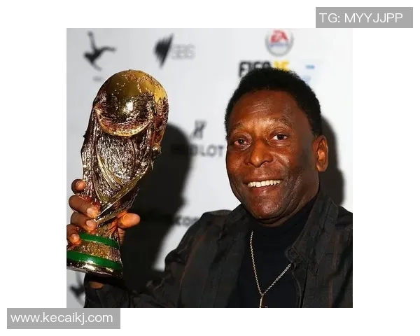 足球明星克尼拉斯的传奇之路与他对足球的热爱与奉献