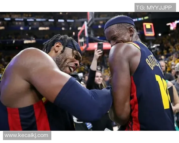 勇士与热火激战11日赛场谁能在这场对决中笑到最后 勇士与热火激战11日赛场谁能在这场对决中笑到最后